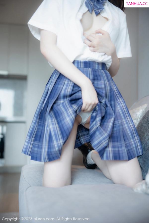   [XiuRen]高清写真图 2023.06.29 No.6993 林悠悠 格子裙美腿第31张图片